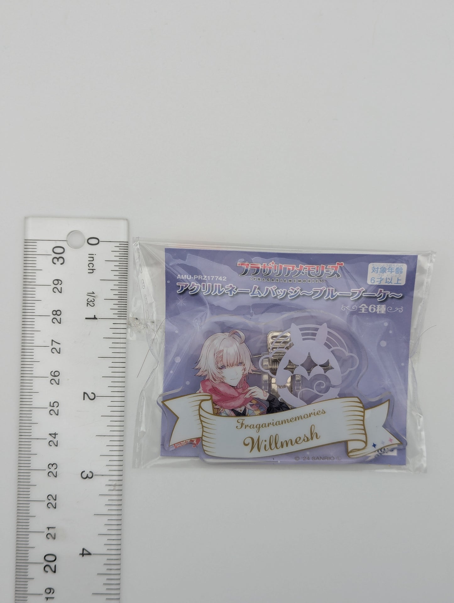 Willmesh Fragaria Memories Character Acrylic Badge