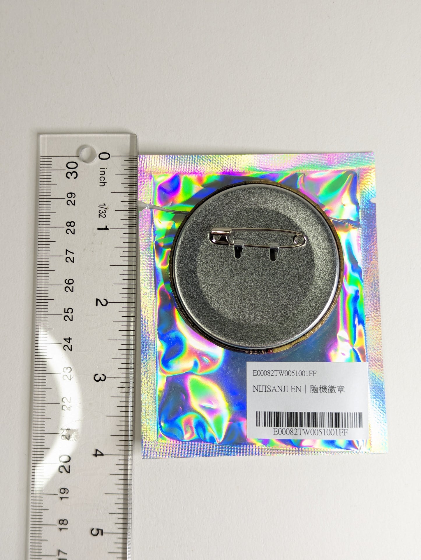 Fulgur Ovid Nijisanji EN x Ou En Cafe Taiwan Exclusive Can Badge