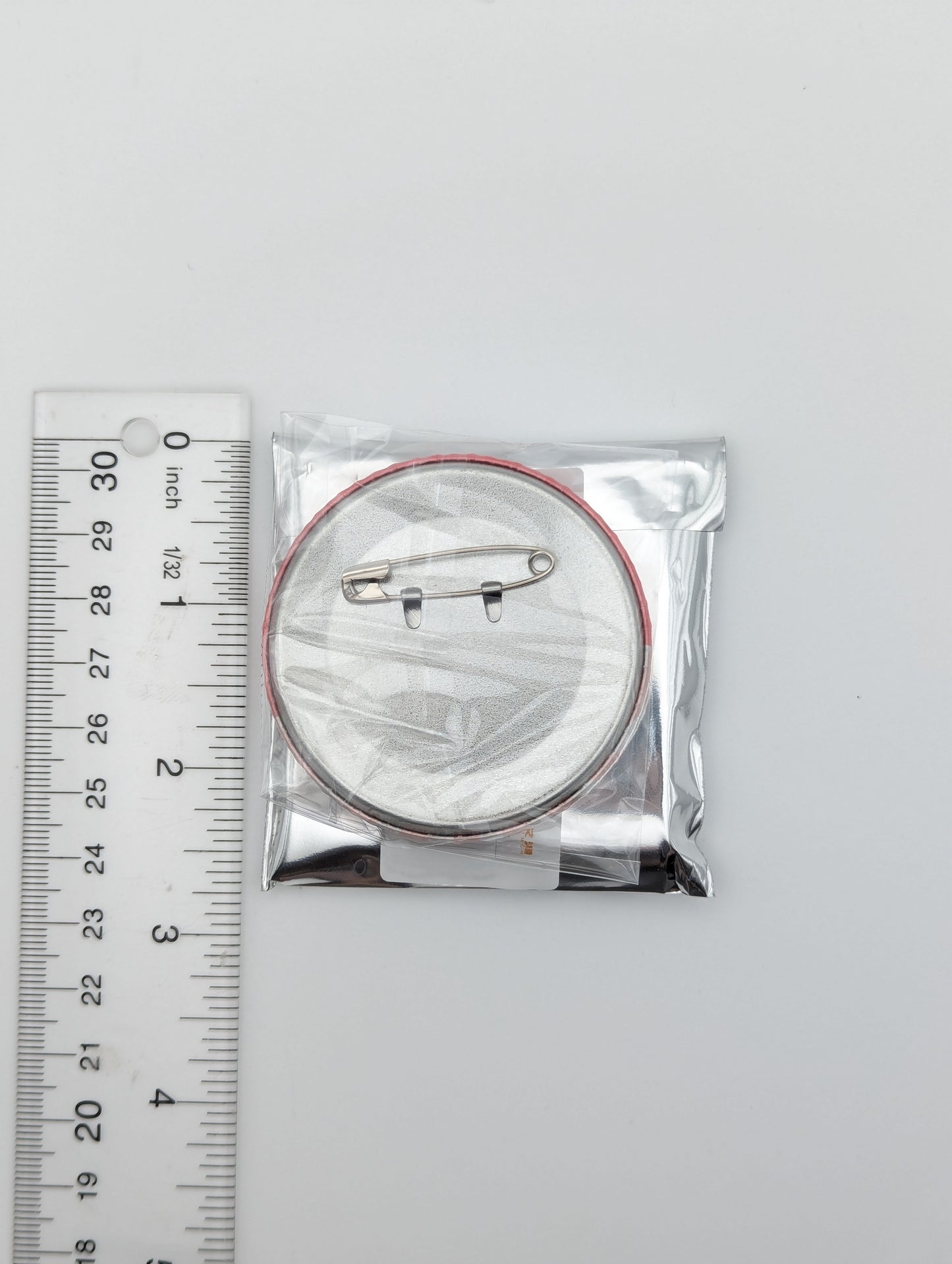 Fulgur Ovid Nijisanji x IPSTAR Can Badge