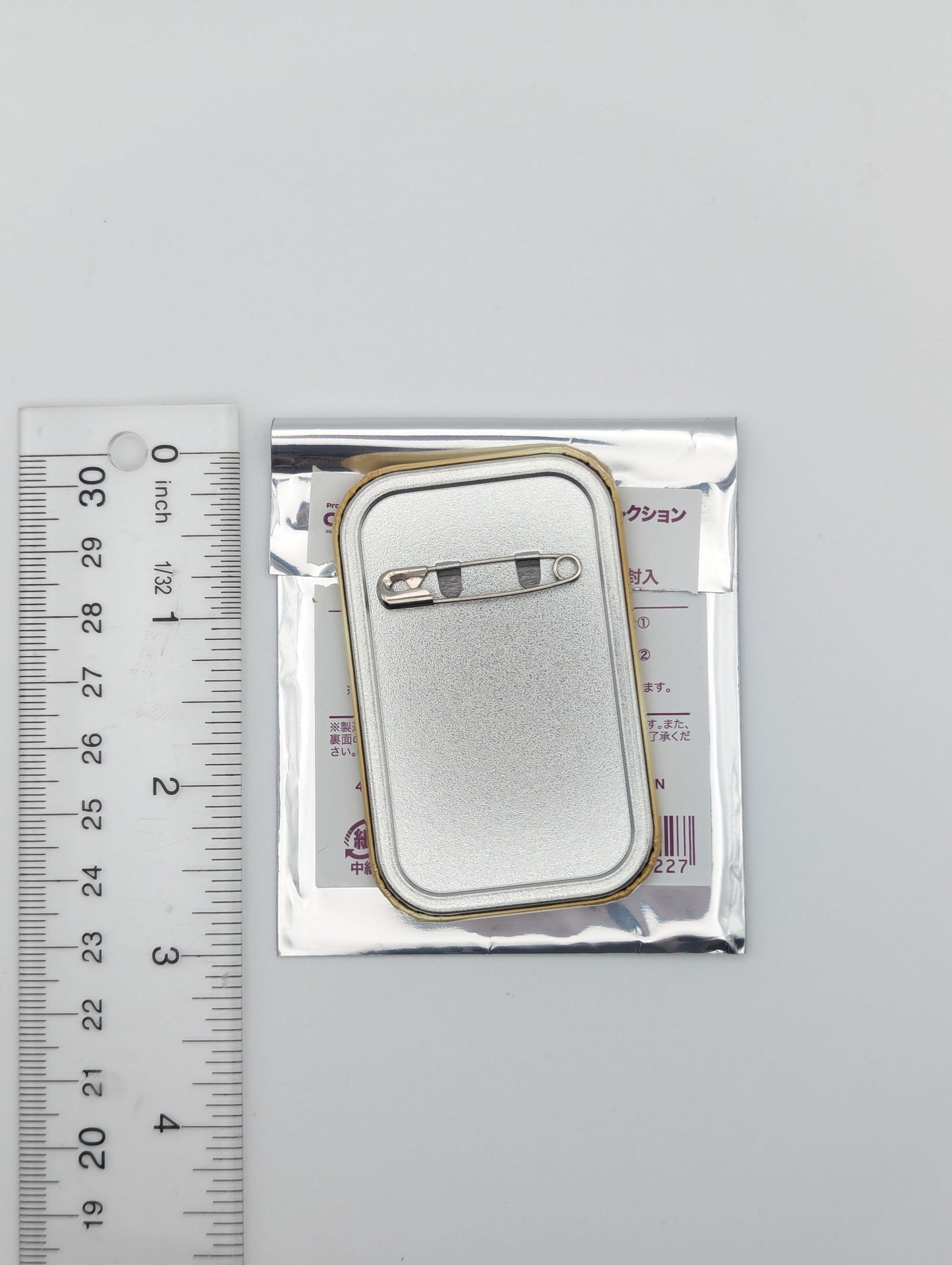 Mafuyu Asahina Project Sekai Square Can Badge