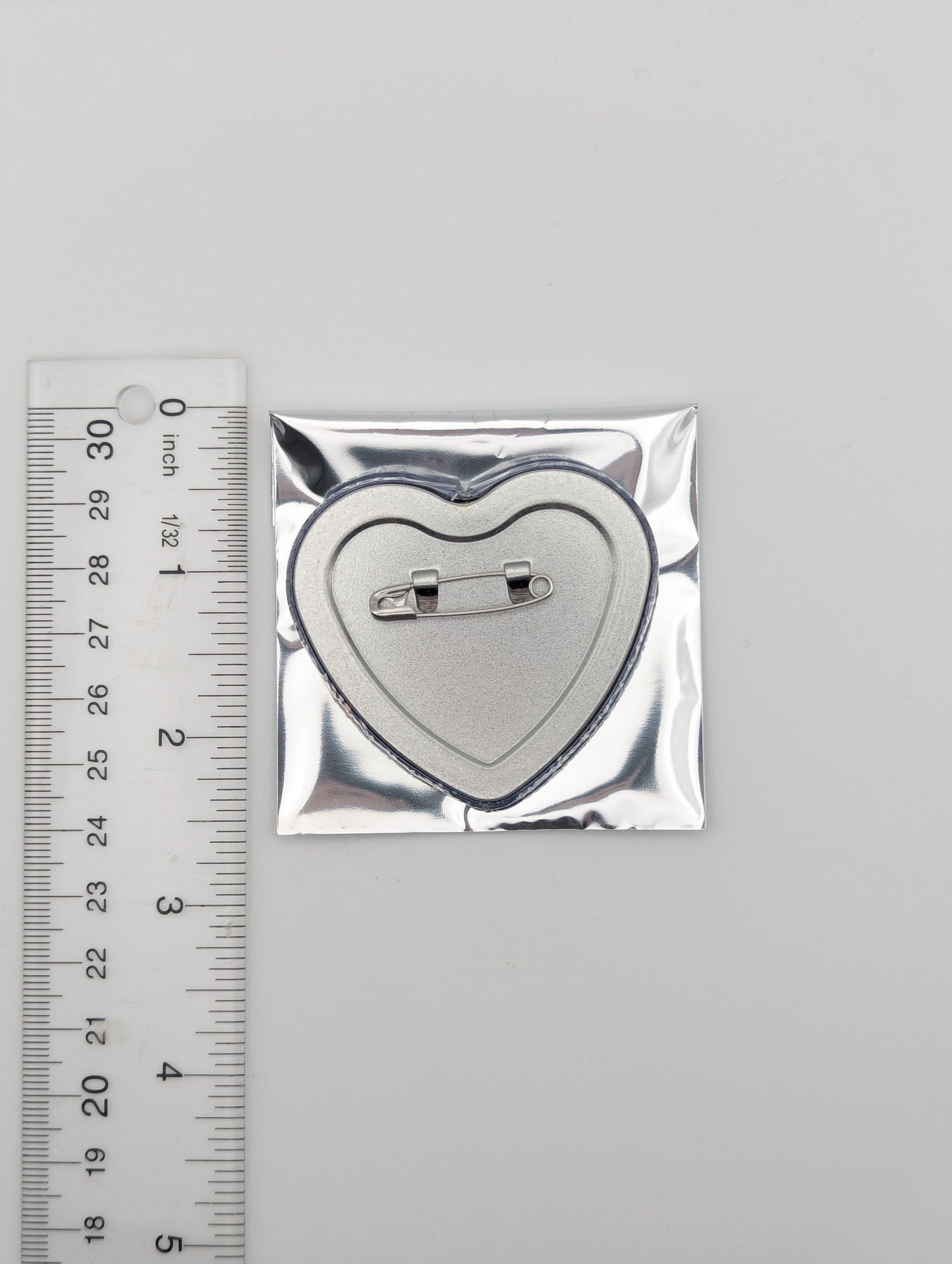 Tomari Onitsuka Love Live Heart Can Badge