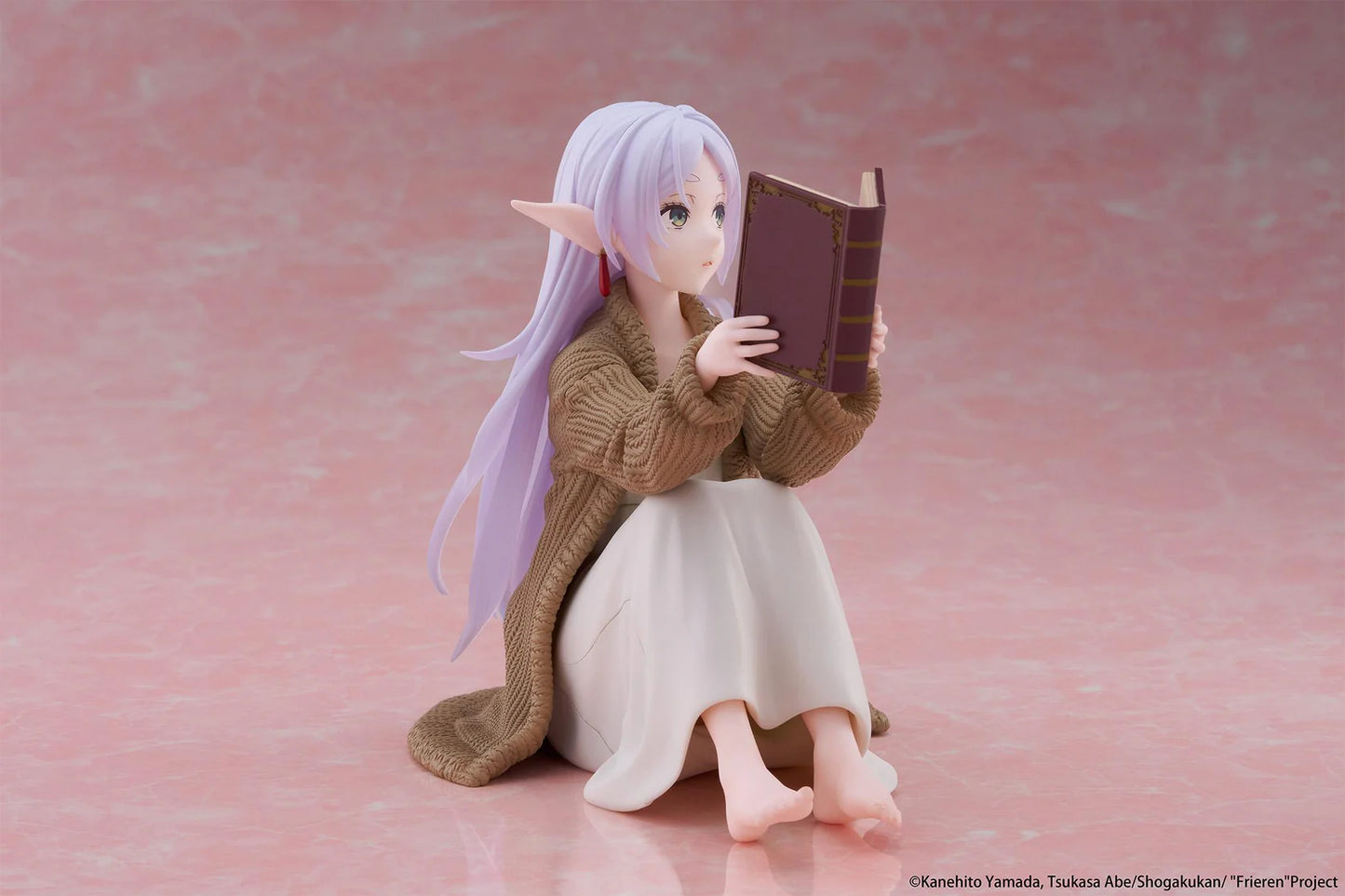 [FIGURE PREORDER] Frieren: Beyond Journey's End Desktop Cute Figure - Frieren (Roomwear Ver.)