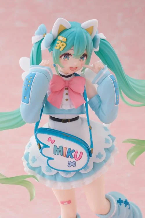 [FIGURE PREORDER] Hatsune Miku Fashion Fancy ver. Figure