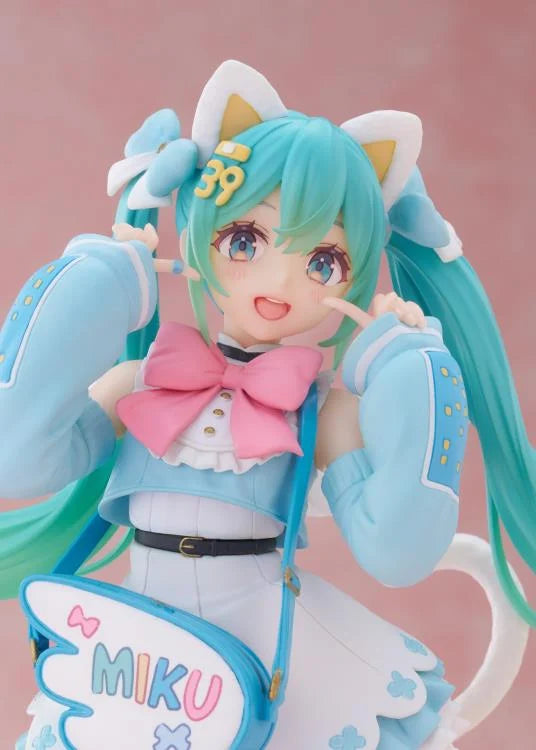 [FIGURE PREORDER] Hatsune Miku Fashion Fancy ver. Figure