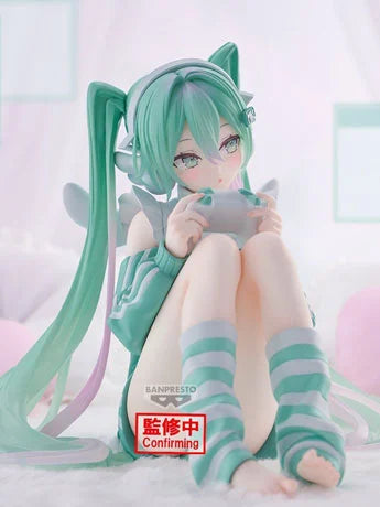 [FIGURE PREORDER] Hatsune Miku Vocaloid Holiday Memories Figure