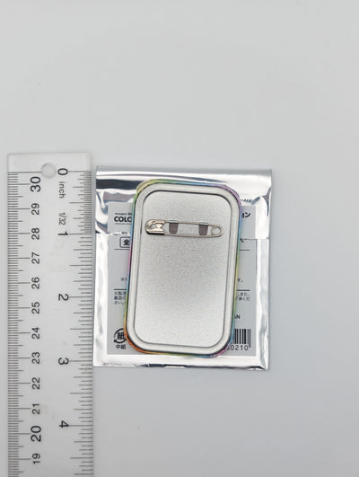 Airi Momoi Project Sekai Square Can Badge