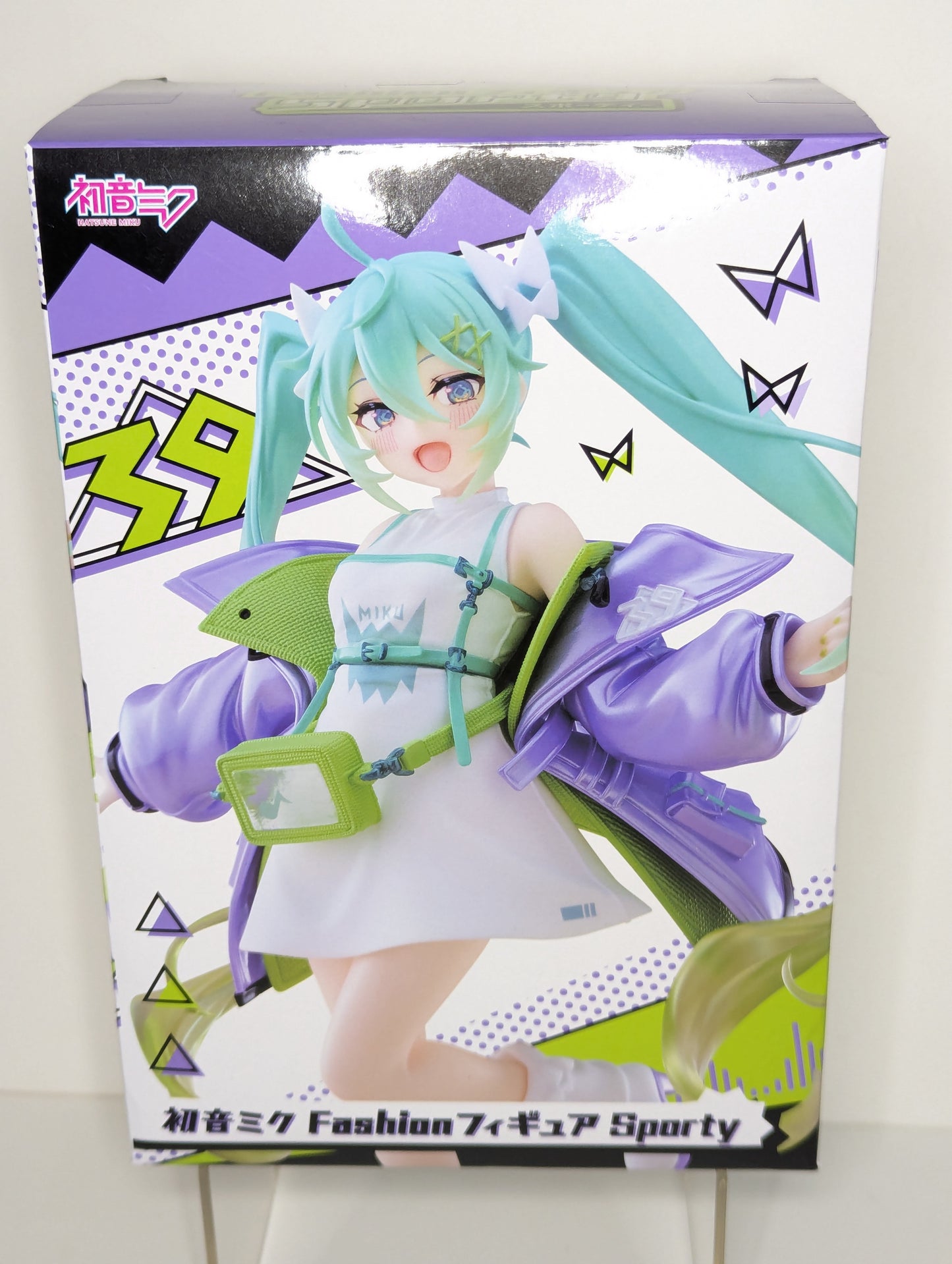 Open Box (New) - Hatsune Miku Fashion Sporty ver Figure