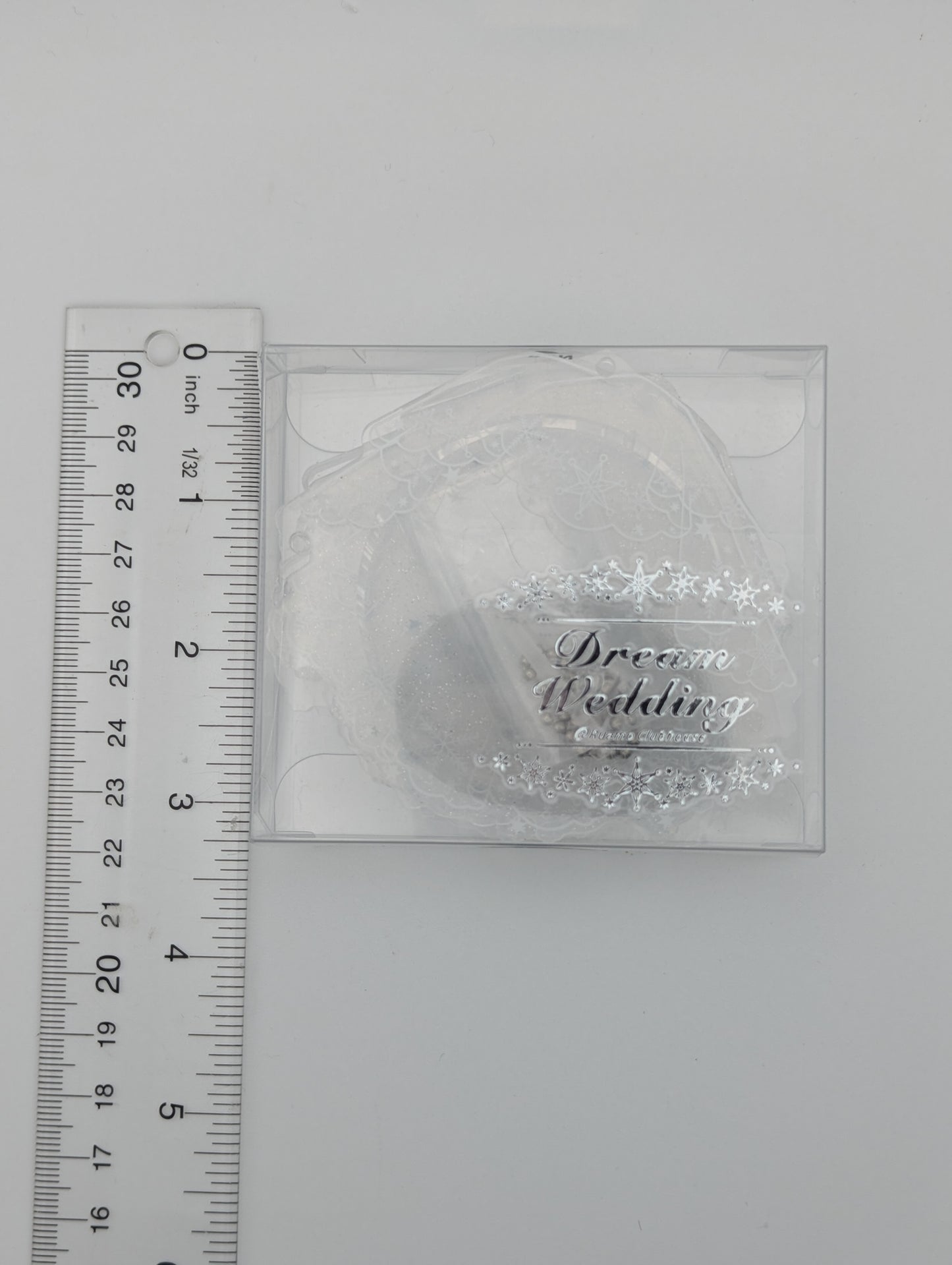 Acrylic Wedding Veil Badge Holder (5.8CM)