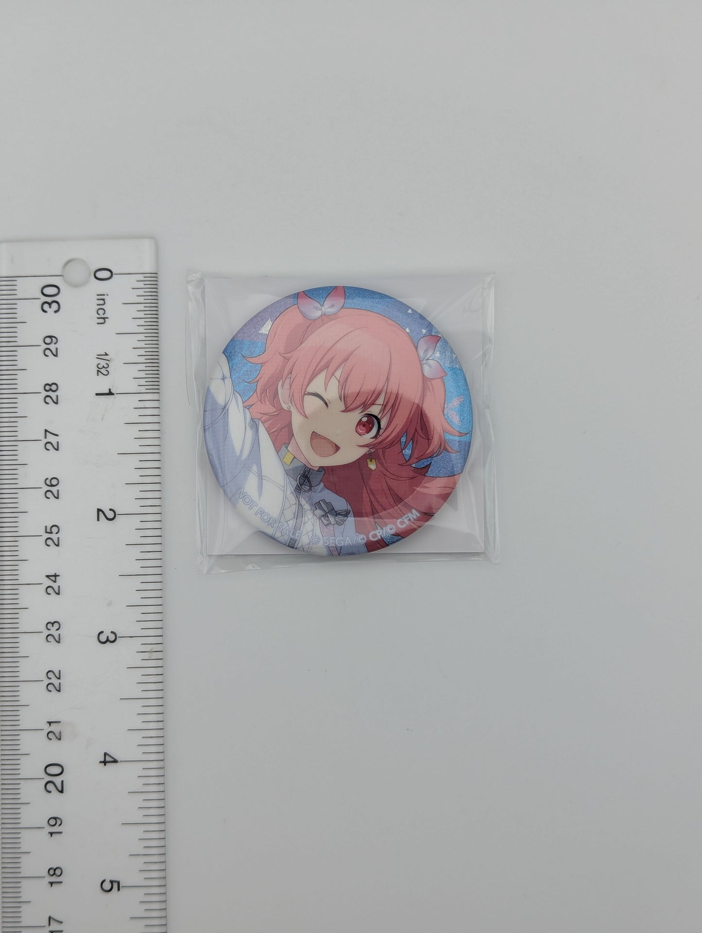 Airi Momoi Project Sekai Glitter Can Badge