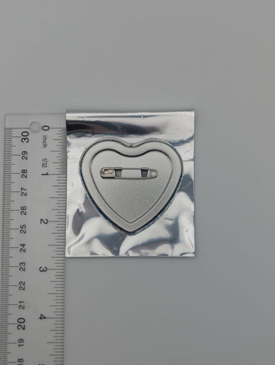 Tsujigiri Nagiri The Vampire Dies in No Time Heart Can Badge