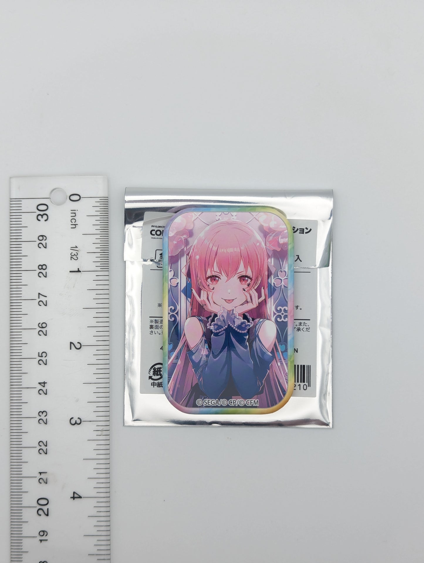 Airi Momoi Project Sekai Square Can Badge