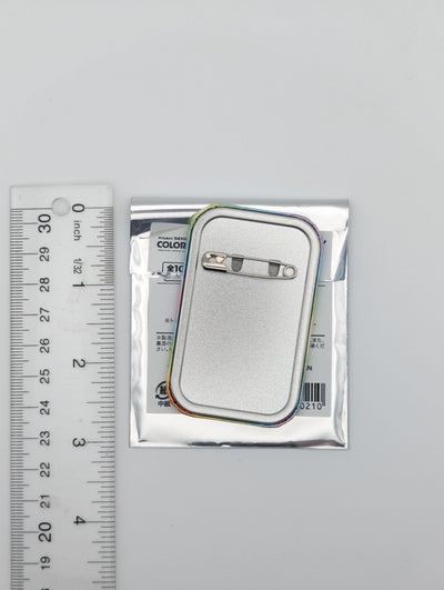 Airi Momoi Project Sekai Square Can Badge